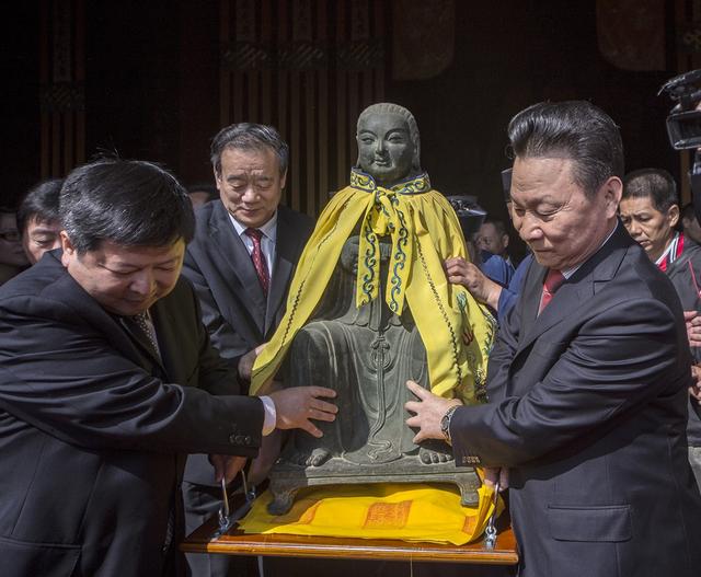 武當(dāng)600年神尊來(lái)廈 兩岸上千名信眾恭迎
